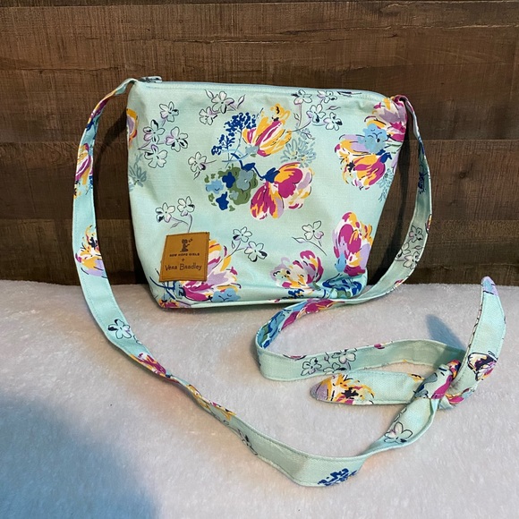 Vera Bradley New Hope Girls Bucket Crossbody Bag - New Hope Floral - Picture 1 of 3